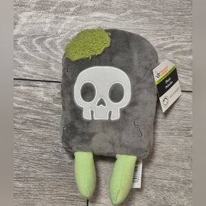 Way To Celebrate Mini Gray & Green Skull/Tombstone Plush With Glow In  The Dark